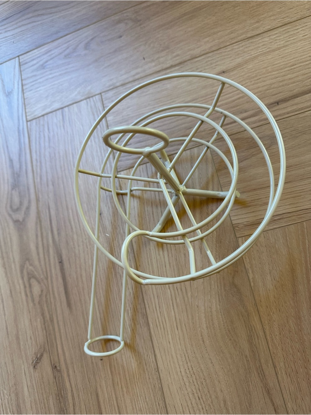 Metal Spiral Egg Dispenser